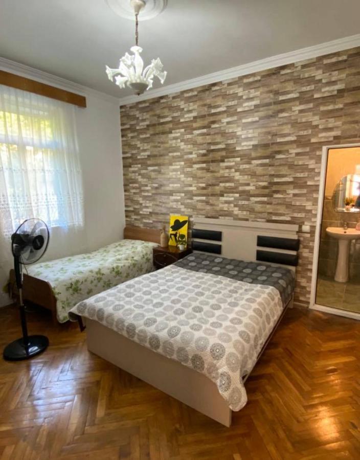 Guest House Lazuri Sarpi Buitenkant foto