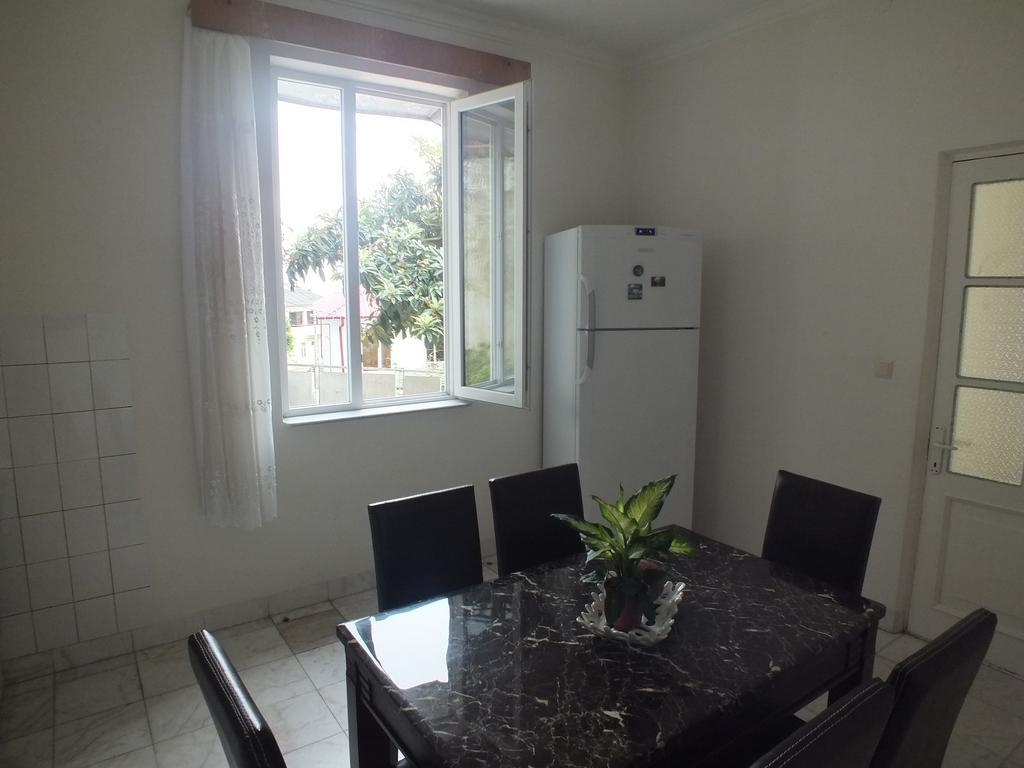 Guest House Lazuri Sarpi Buitenkant foto