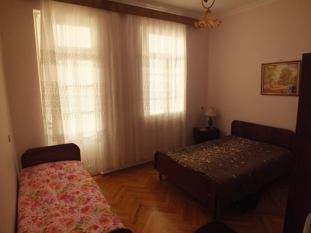 Guest House Lazuri Sarpi Buitenkant foto