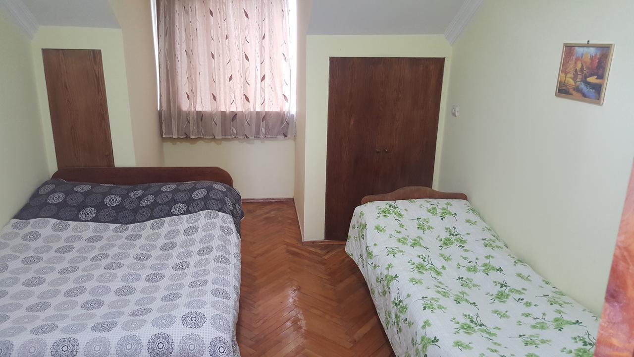 Guest House Lazuri Sarpi Buitenkant foto